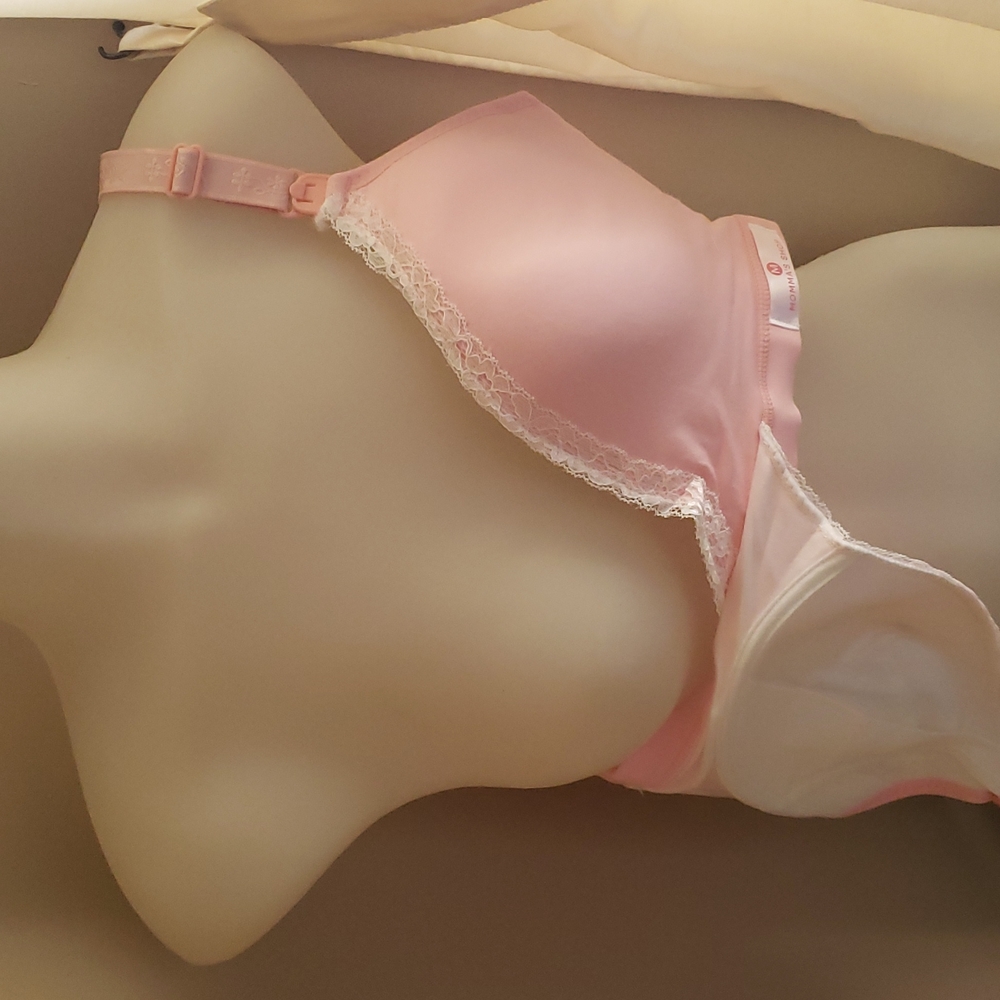 5X HOST PICK. 2 NIP Momma's Shop Breast Feeding Bras